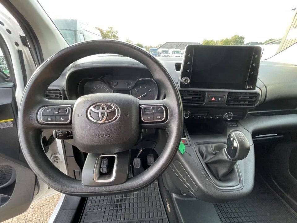 Toyota ProAce City 1,5 D 102 Medium Comfort 6d