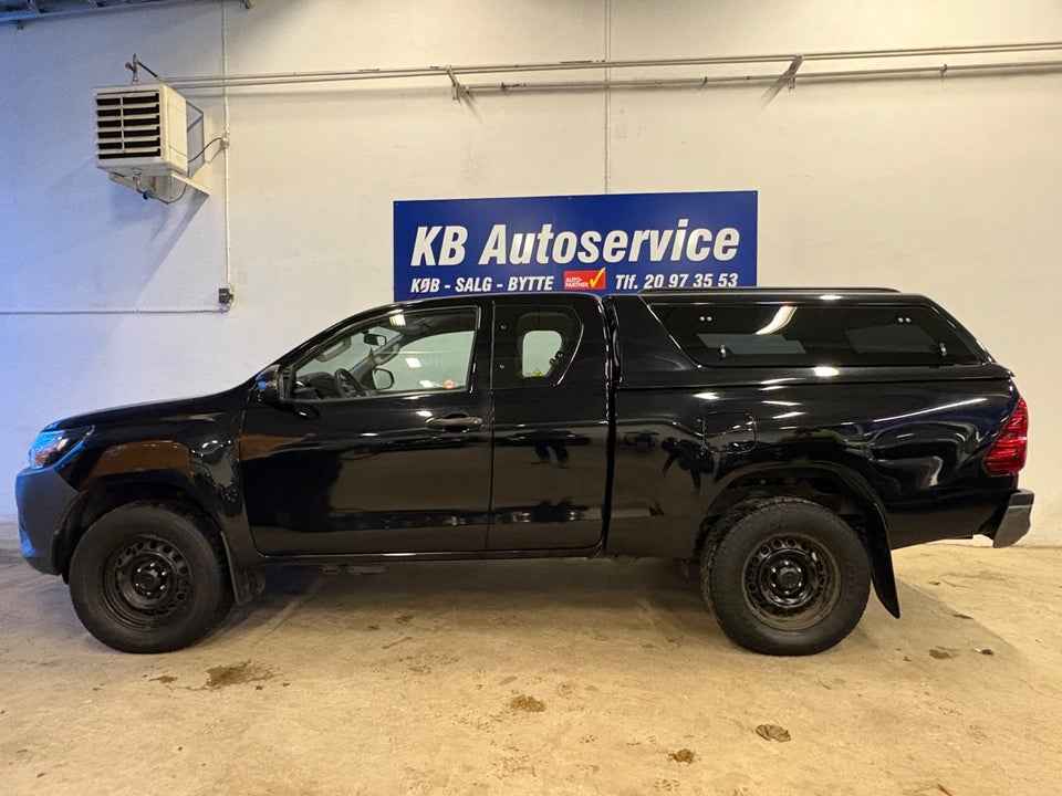 Toyota HiLux 2,4 D-4D 150 T2 Ex.Kab 4x4 4d