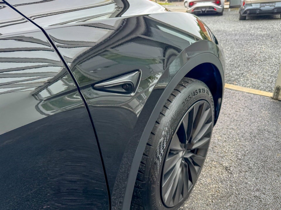 Tesla Model Y Long Range RWD 5d