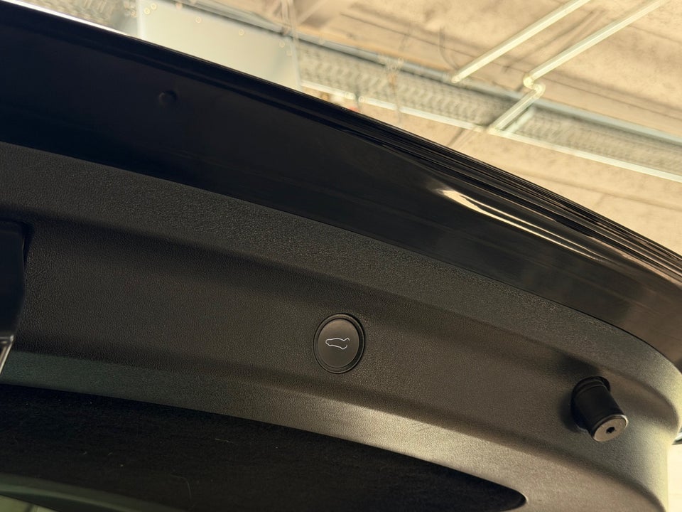 Tesla Model Y RWD 5d