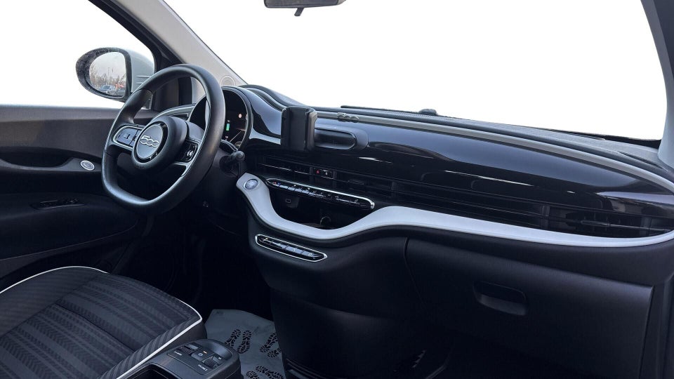 Fiat 500e 24 Action 3d