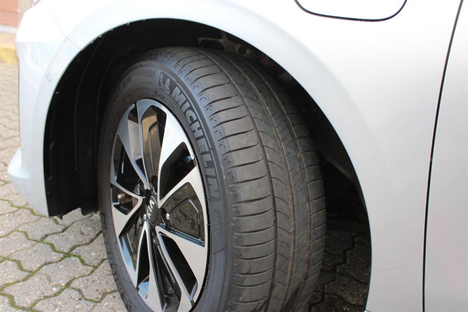 Kia Ceed 1,6 PHEV Upgrade Intro SW DCT 5d
