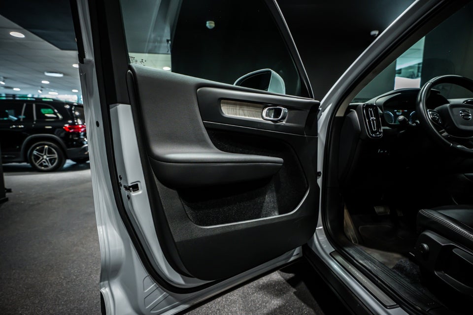 Volvo XC40 1,5 T5 ReCharge Inscription aut. 5d