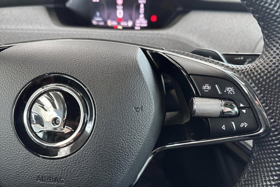 Skoda Enyaq 80 iV Loft 5d