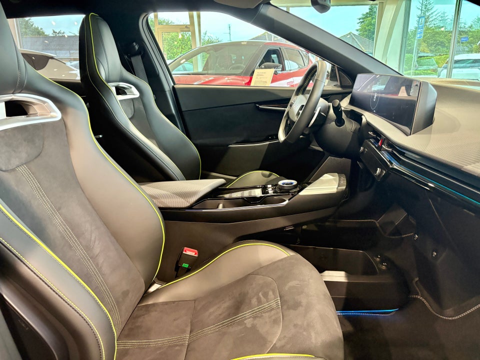 Kia EV6 77 GT Performance AWD 5d