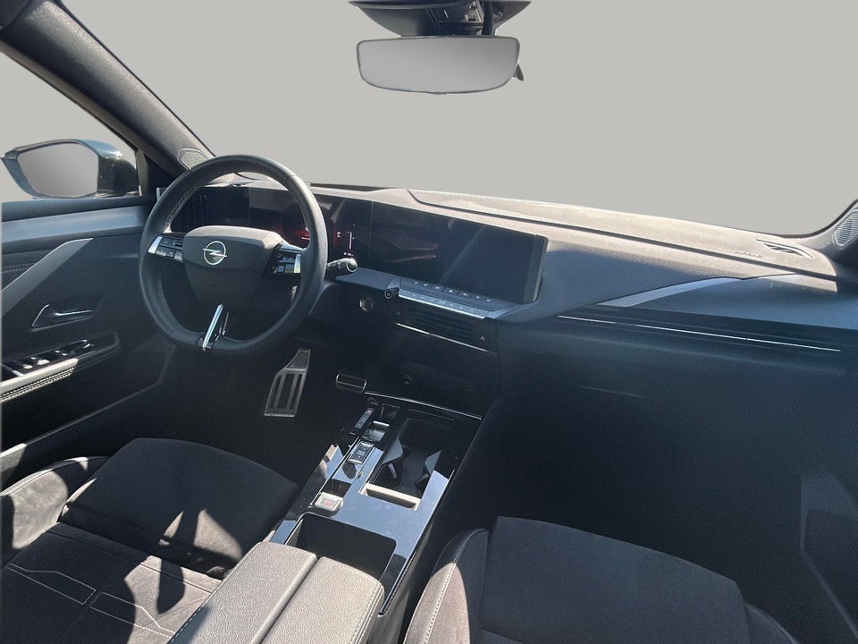 Opel Astra-e 54 Ultimate 5d