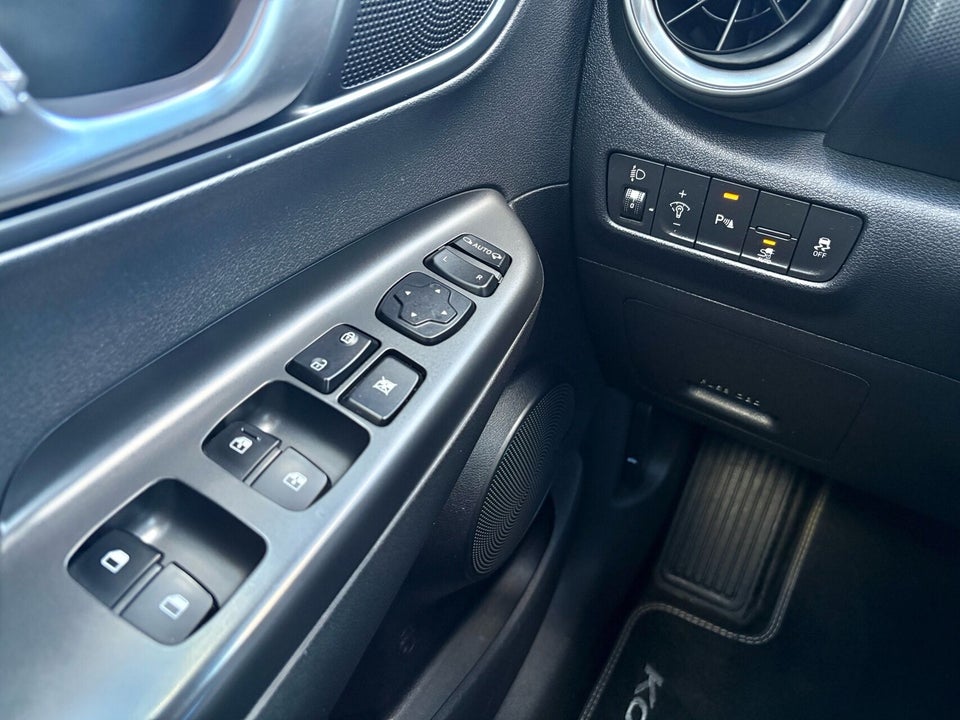 Hyundai Kona 64 EV Advanced 5d