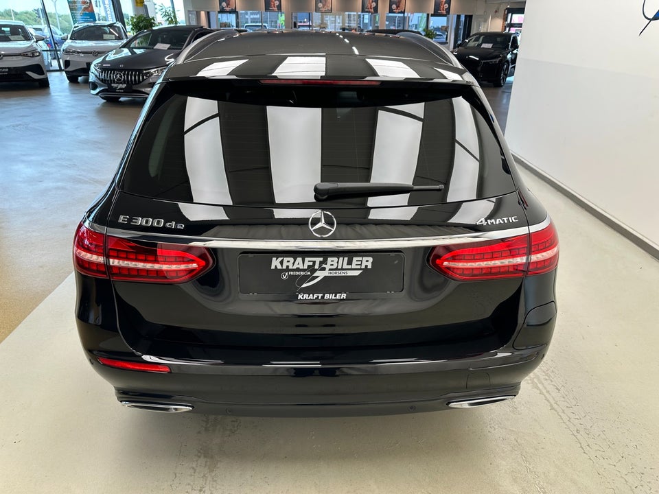 Mercedes E300 de 2,0 stc. aut. 4Matic 5d