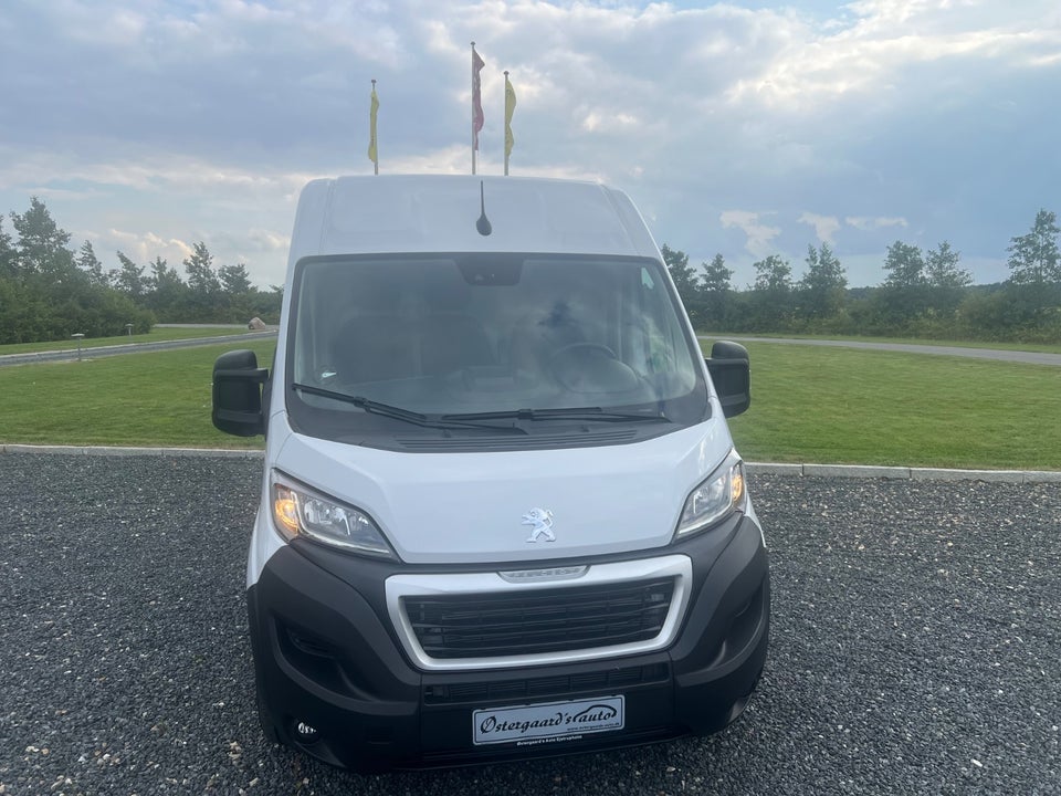 Peugeot Boxer 435 2,2 BlueHDi 165 L2H2 Premium