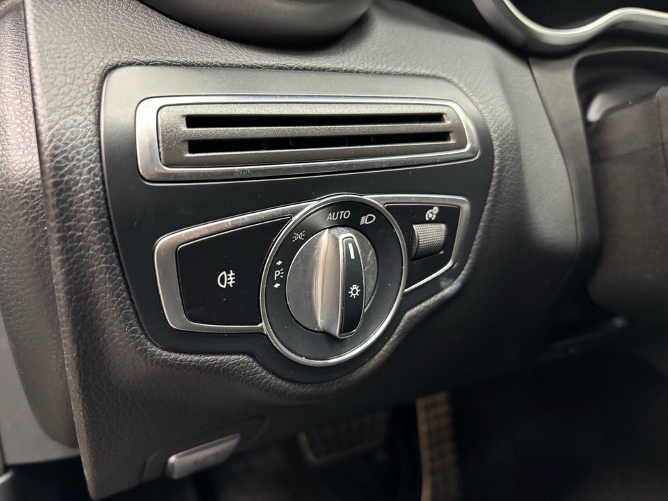 Mercedes C300 e 2,0 AMG Line Night Edition stc. aut. 5d