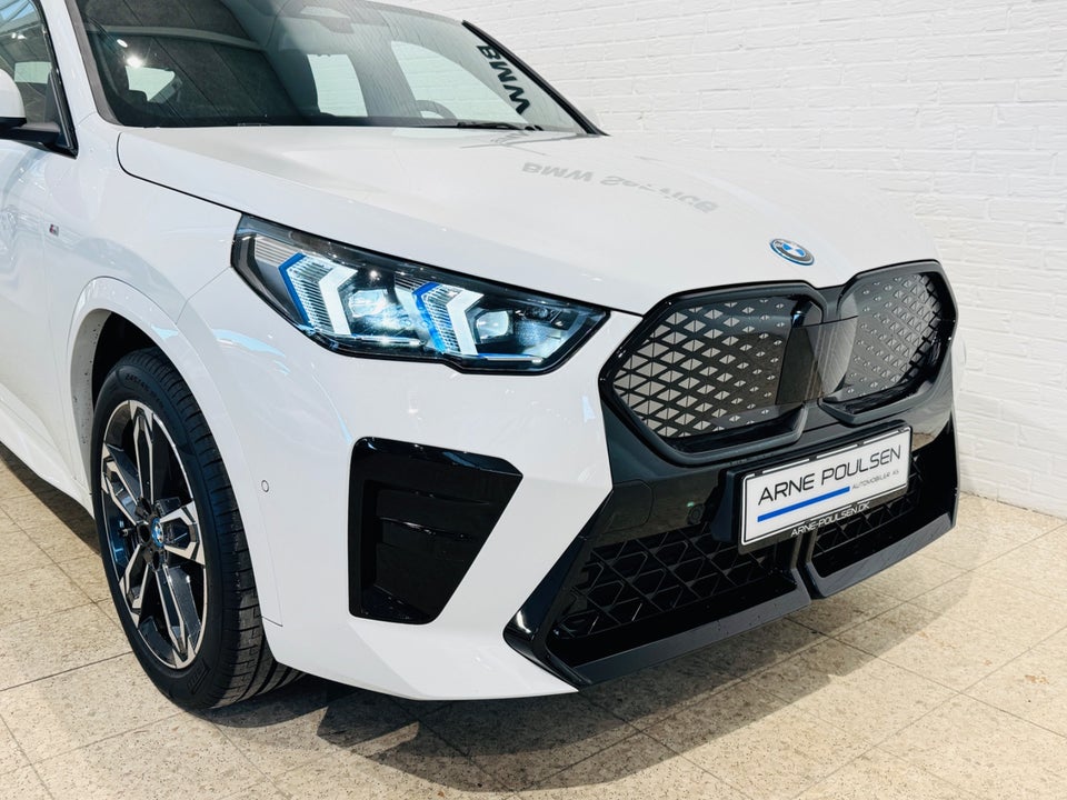 BMW iX2 eDrive20 M-Sport 5d