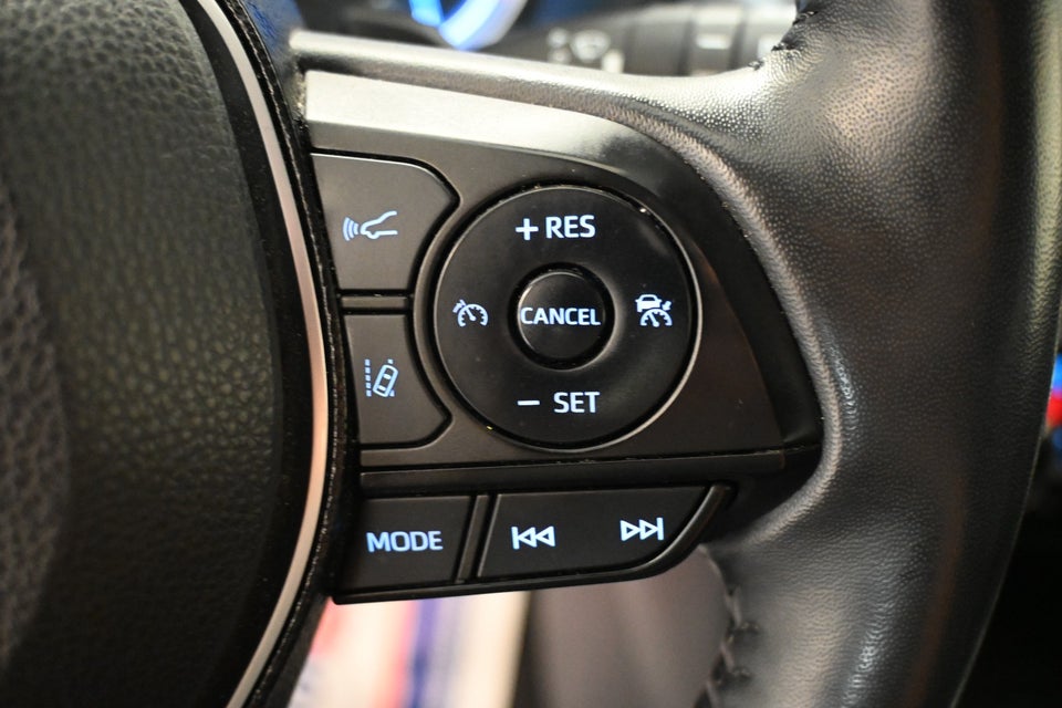 Toyota RAV4 2,5 Hybrid H3 Business MDS 5d