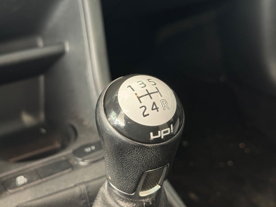 VW Up! 1,0 75 White Up! 5d