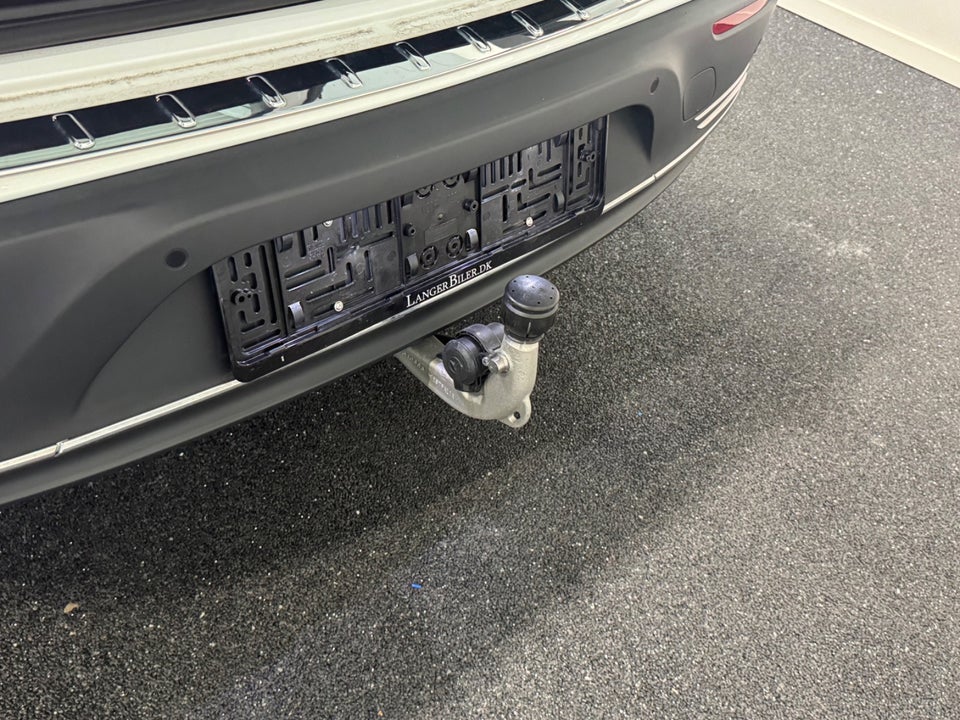 Mercedes EQA300 Progressive 4Matic 5d