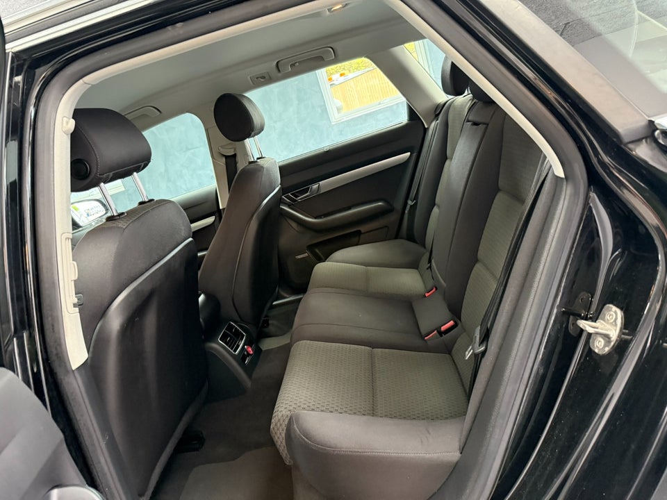 Audi A6 2,4 V6 Avant Multitr. 5d