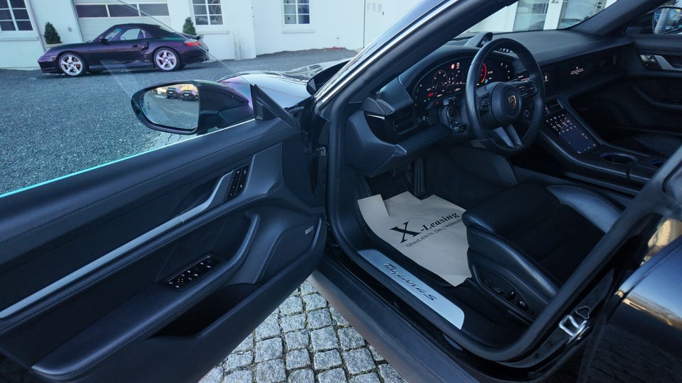 Porsche Taycan 4S Performance+ 4d