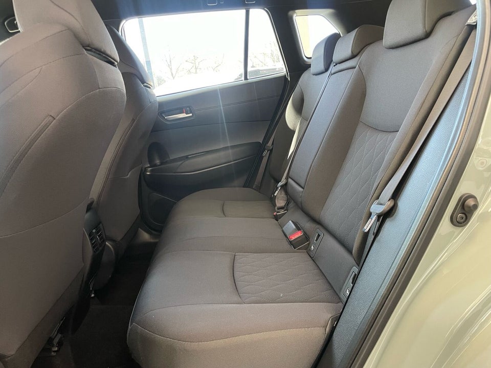Toyota Corolla Cross 1,8 Hybrid Style Comfort CVT 5d