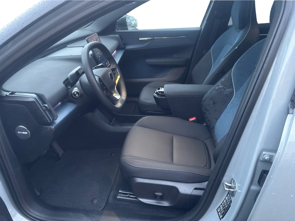 Volvo EX30 Twin Performance Ultra 5d