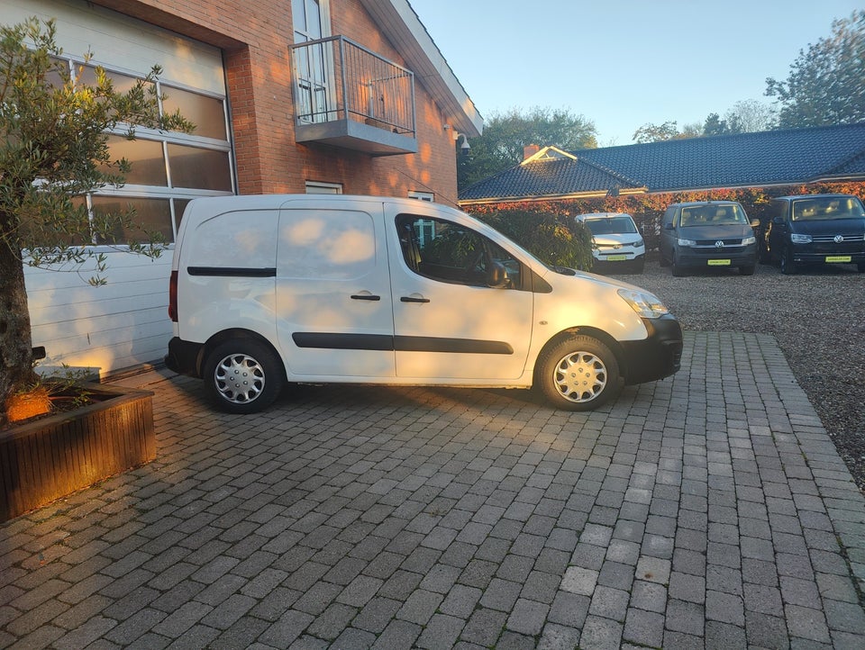Peugeot Partner 1,6 BlueHDi 75 L1 Flex Van 5d