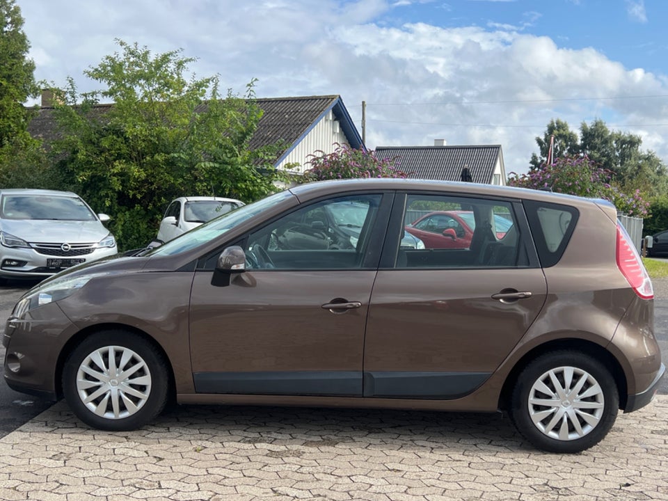 Renault Scenic III 1,9 dCi 130 Dynamique 5d