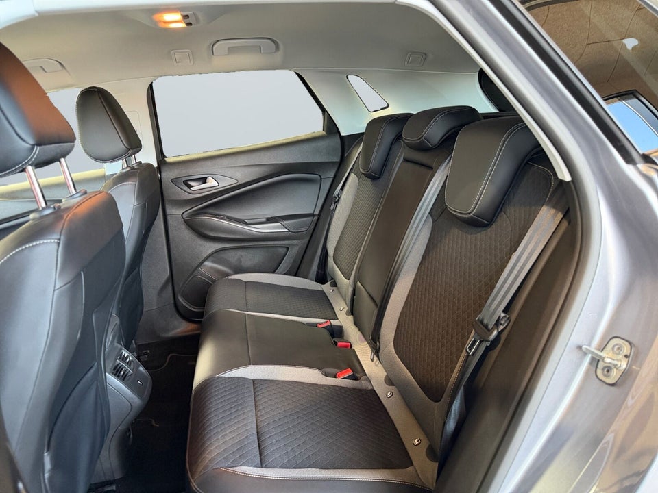 Opel Grandland X 1,6 Hybrid4 Ultimate aut. 5d