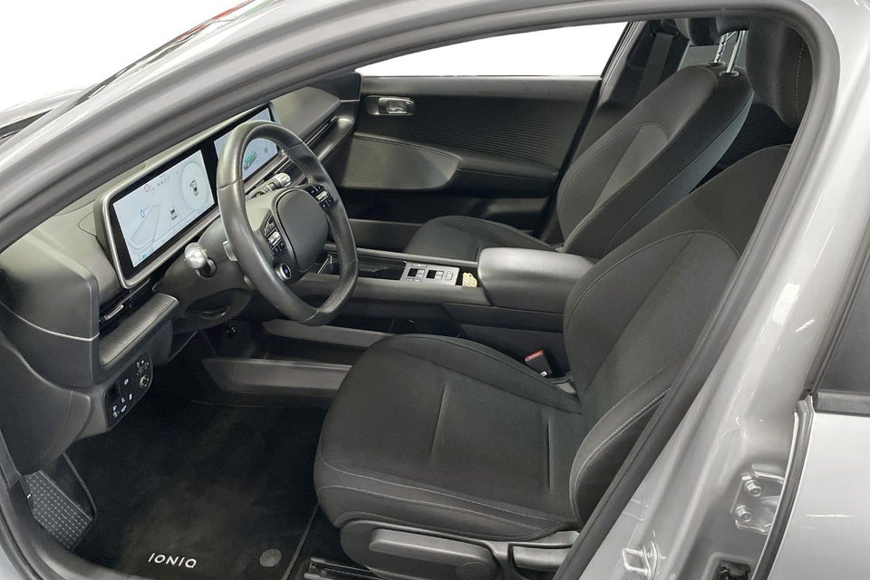 Hyundai Ioniq 6 53 Essential 4d