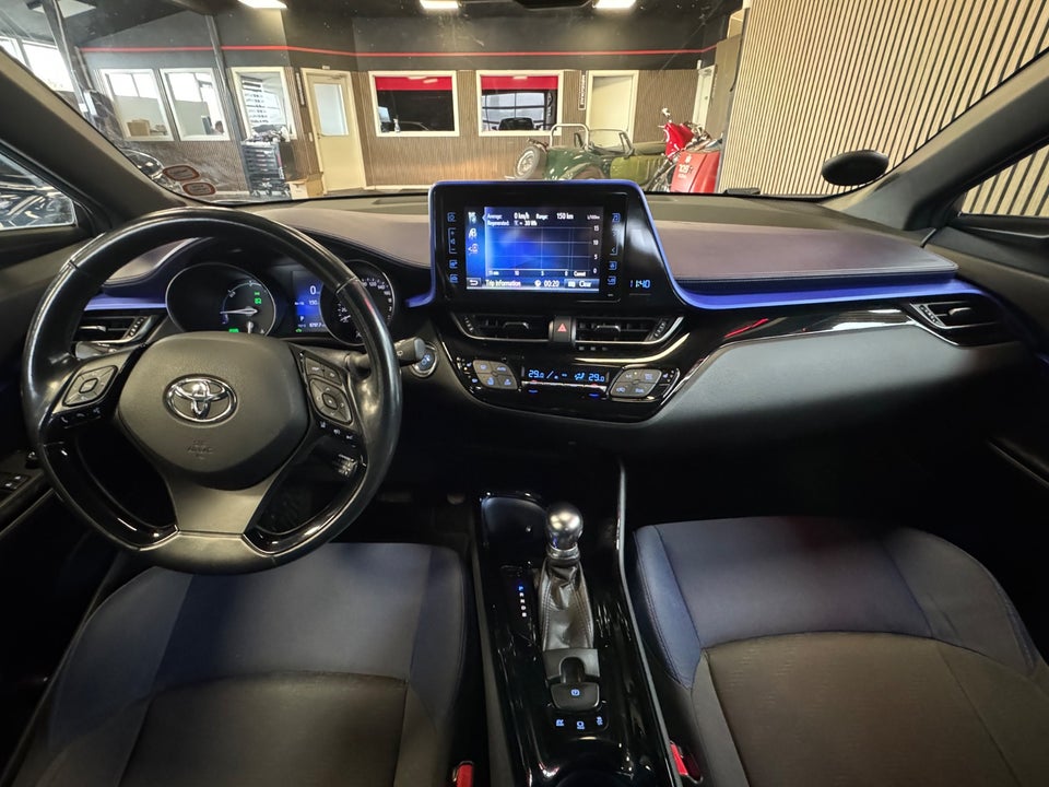 Toyota C-HR 1,8 Hybrid C-ULT CVT 5d