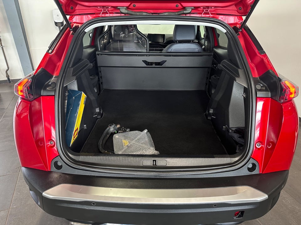 Peugeot 2008 1,2 PureTech 130 Allure Pack EAT8 Van 5d