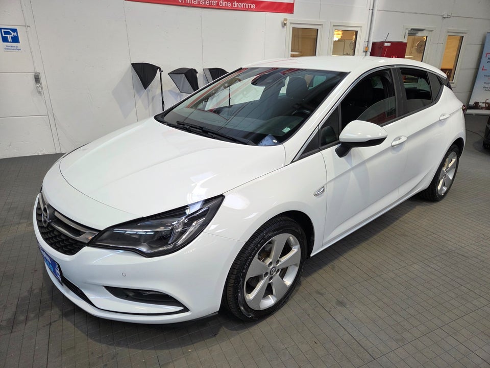 Opel Astra 1,0 T 105 Enjoy 5d