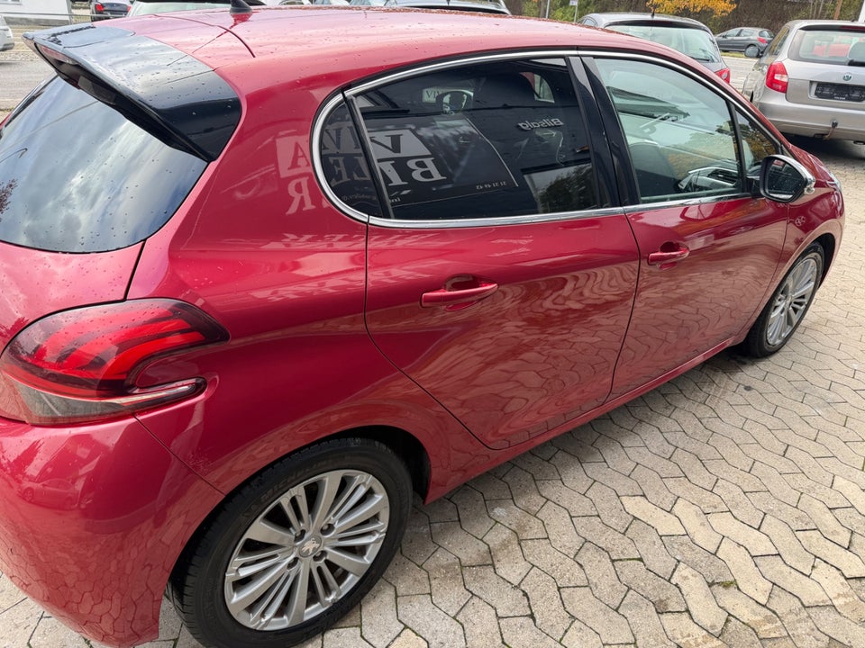 Peugeot 208 1,6 BlueHDi 100 Allure 5d