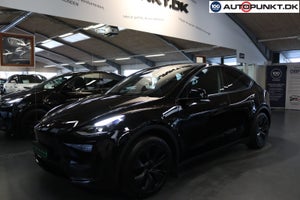 Tesla Model Y, modelår 2025, 20,000 km