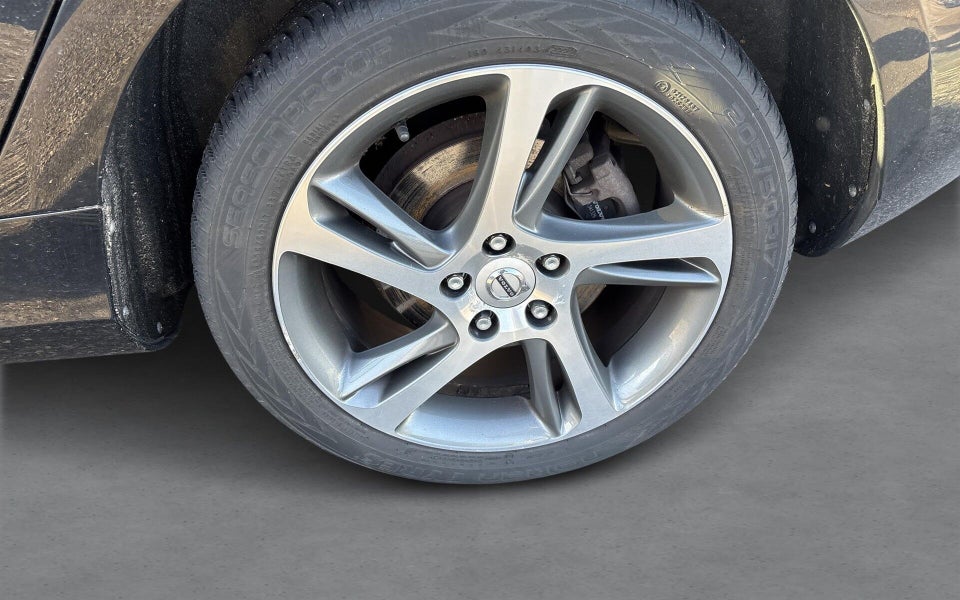 Volvo V40 1,5 T3 152 Momentum aut. 5d