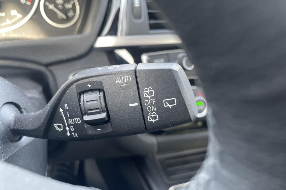 BMW 320d 2,0 Touring Advantage aut. 5d