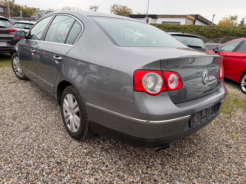 VW Passat 2,0 FSi Comfortline 4d