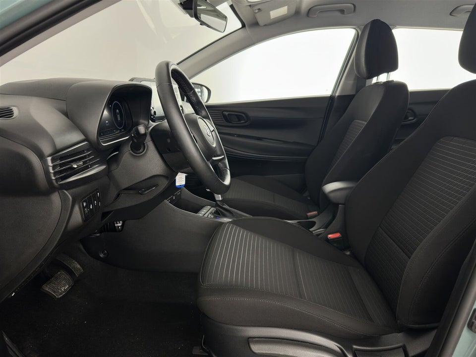 Hyundai i20 1,0 T-GDi Essential DCT 5d