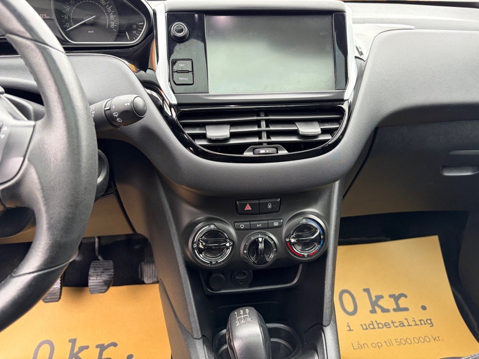 Peugeot 208 1,6 BlueHDi 100 Chili Sky 5d