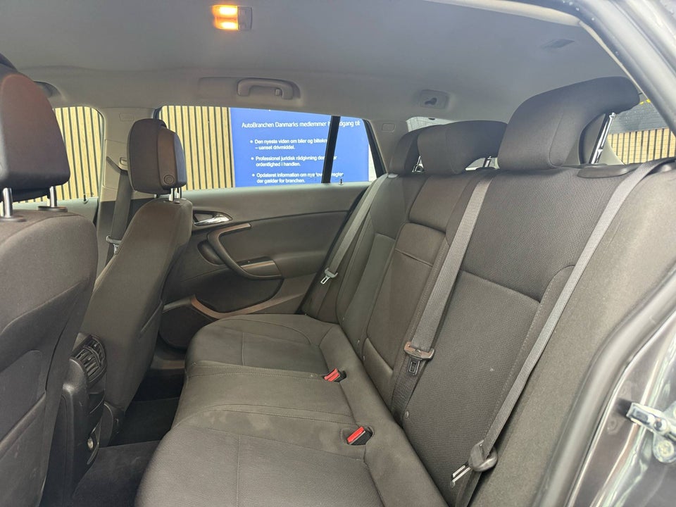 Opel Insignia 1,8 Edition Sports Tourer 5d