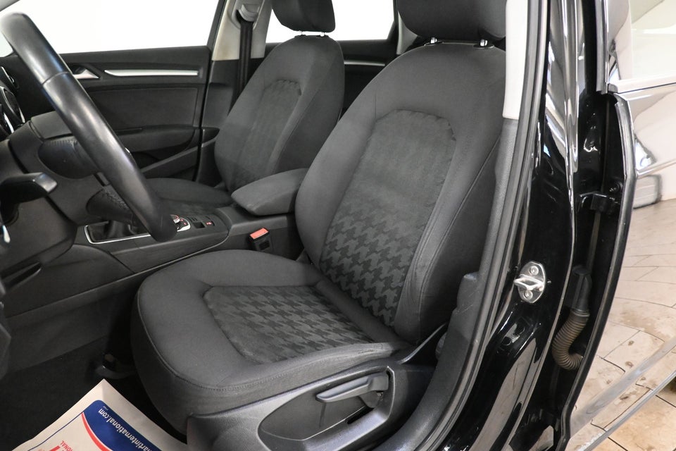 Audi A3 1,4 TFSi 150 Attraction Sportback 5d