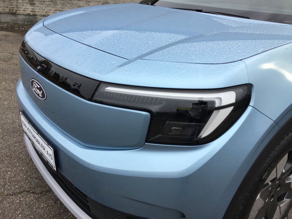 Ford Explorer 79 Premium Extended Range AWD 5d