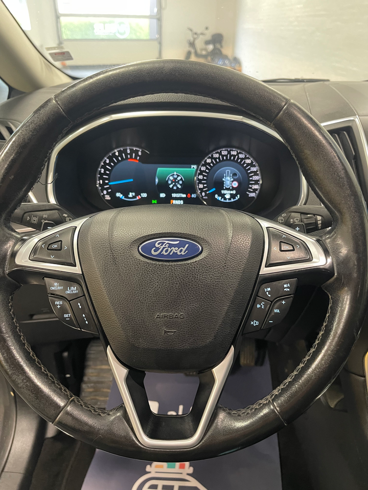 Ford S-MAX 2,0 TDCi 180 Titanium aut. 5d