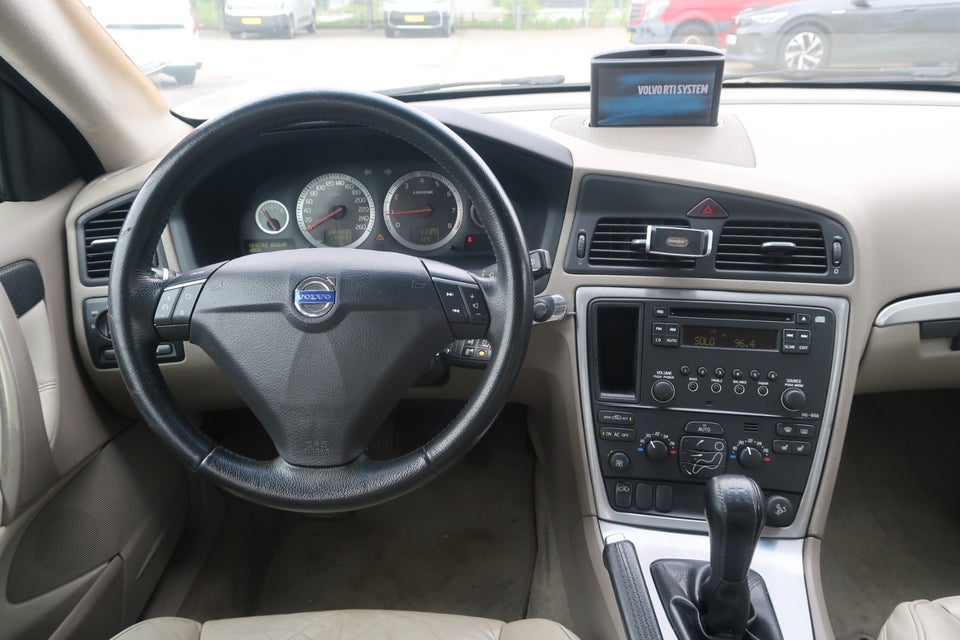 Volvo S60 2,4 140 Kinetic 4d