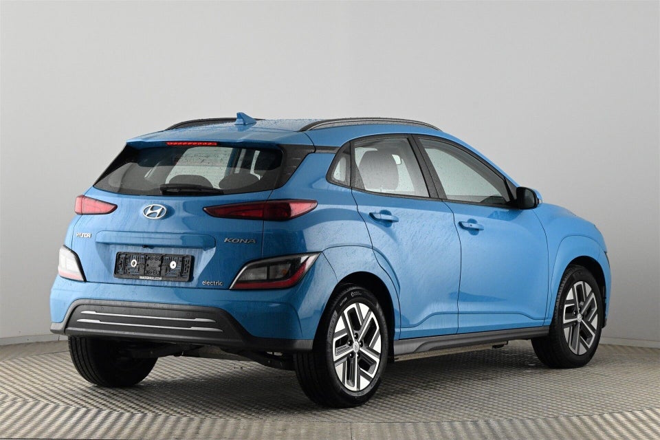 Hyundai Kona 64 EV Essential 5d