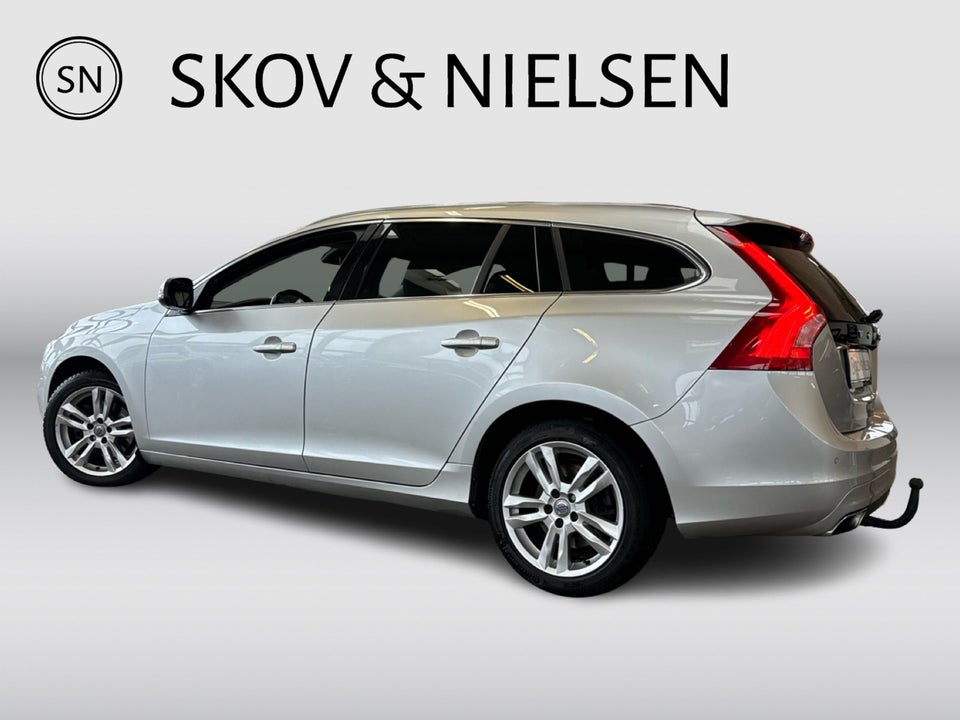 Volvo V60 2,0 D4 190 Summum aut. 5d