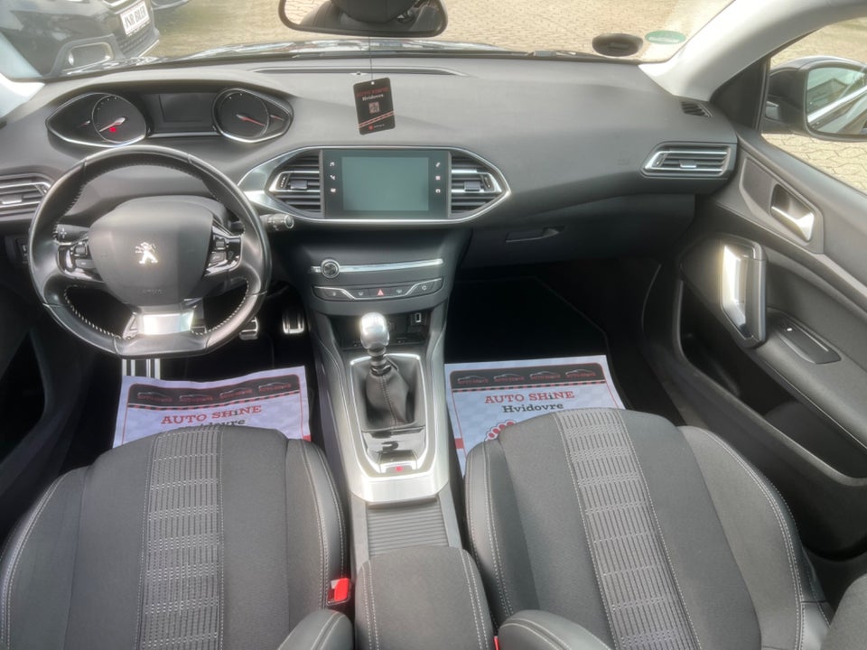 Peugeot 308 1,5 BlueHDi 130 Selection Sky SW 5d