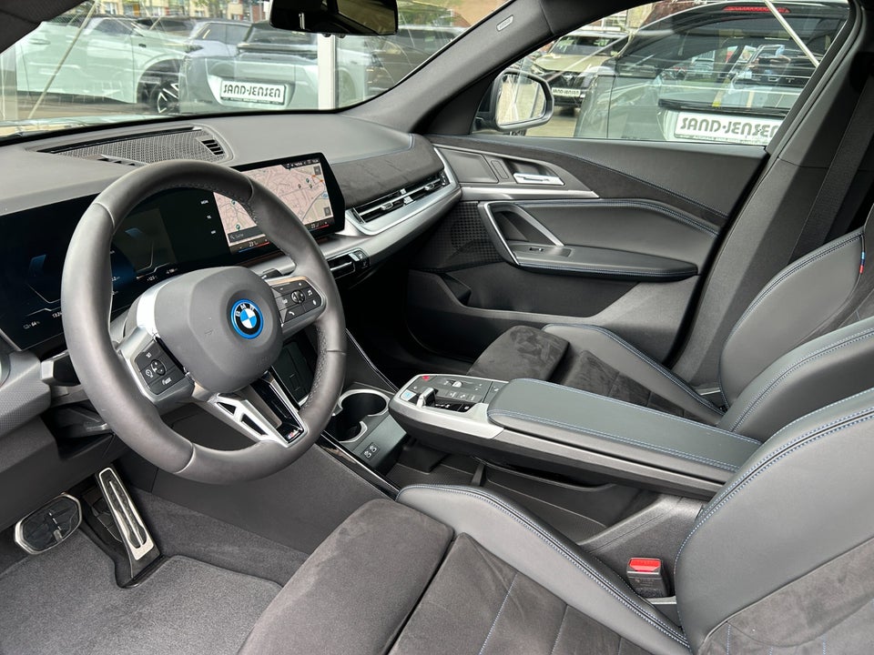 BMW iX2 xDrive30 M-Sport Premium 5d