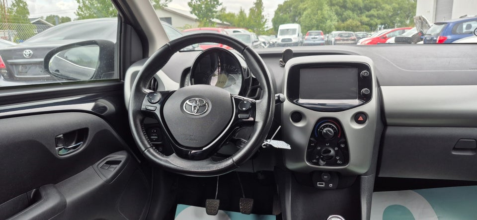 Toyota Aygo 1,0 VVT-i x-black II 5d