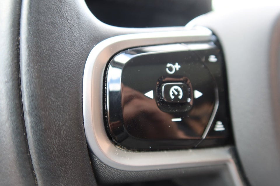 Volvo XC90 2,0 T8 ReCharge Inscription aut. AWD 5d