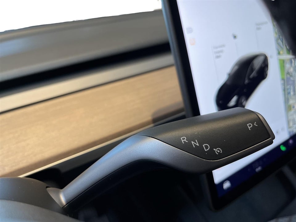 Tesla Model 3 RWD 4d