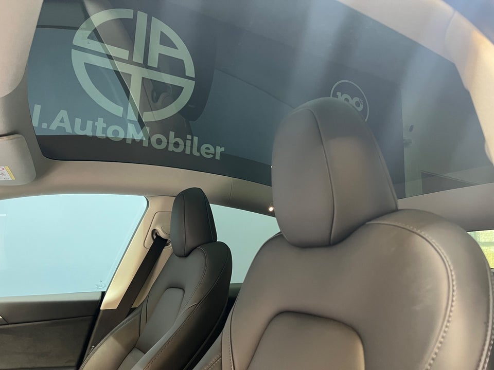 Tesla Model Y Long Range AWD 5d