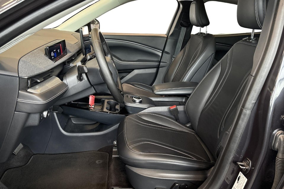 Ford Mustang Mach-E 70 Standard Range 5d